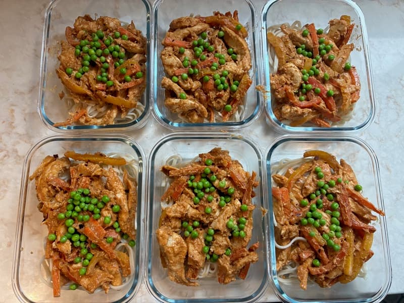Spicy Peanut Chicken Udon Bowls